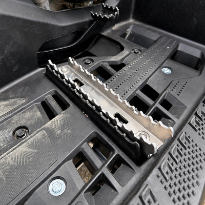 Foot Pegs — Can-Am Outlander 450-570 (2015–2023)