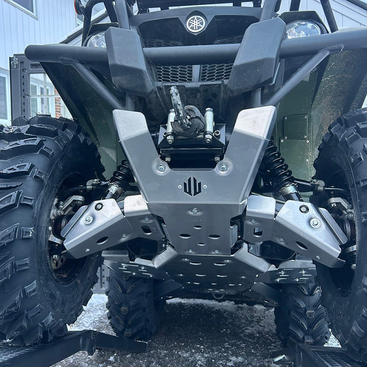 Yamaha Kodiak 700 in Quebec, Canada with PERFEX full aluminum skid plate kit installed.